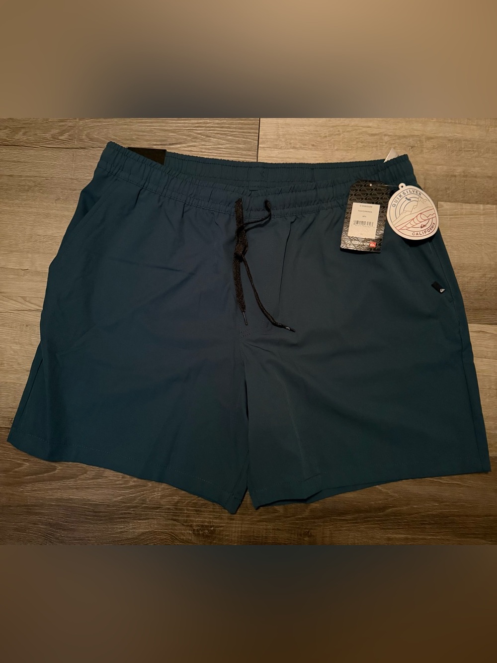 Quiksilver Men’s Hybrid Amphibian Shorts 7 inch Inseam Mediterranea Size XL NWT